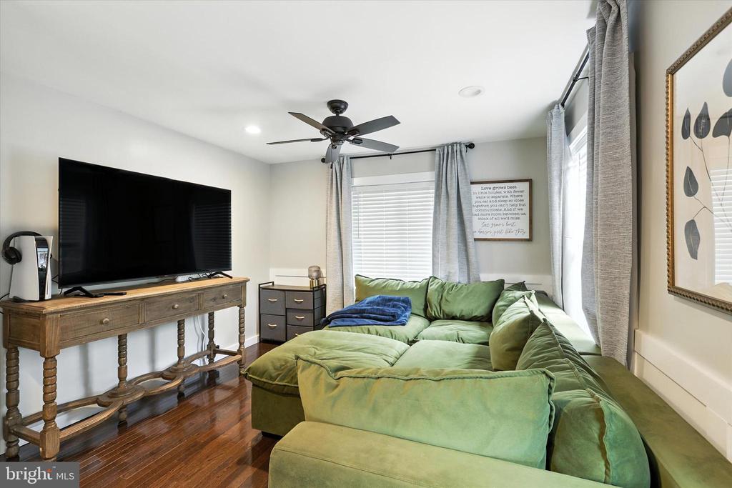 1518 CHATHAM ROAD