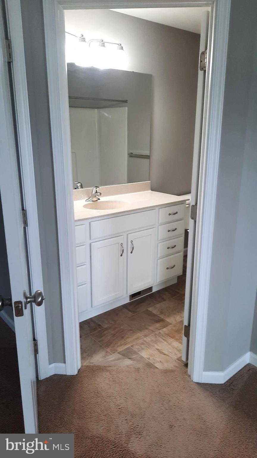 806 ADMIRALS QUAY DRIVE