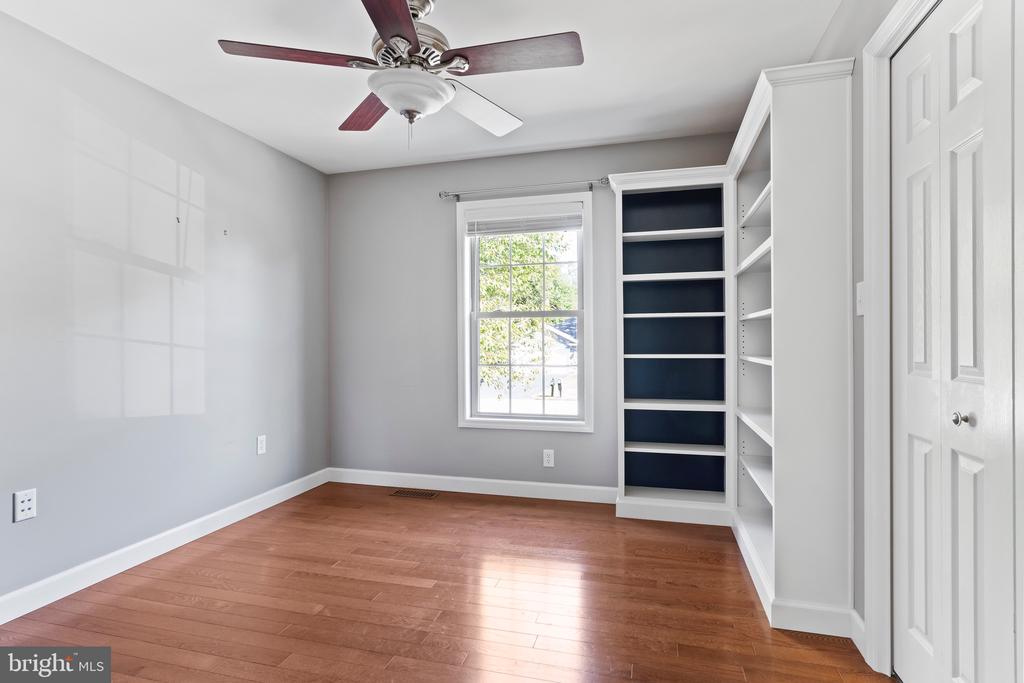 5 CREAMERY ROAD