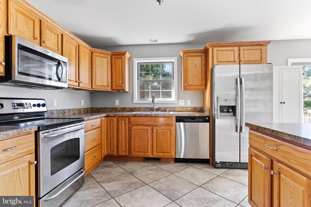 5 CREAMERY ROAD