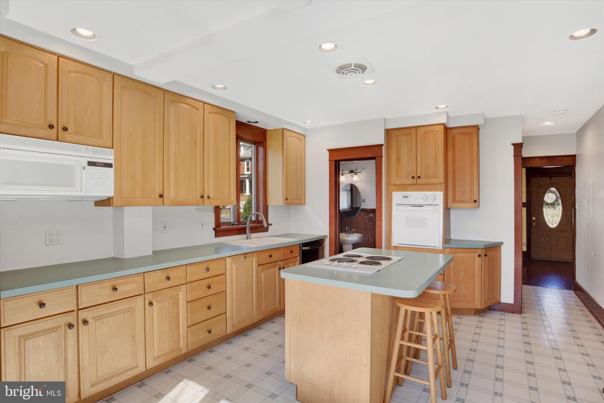 312 10TH STREET