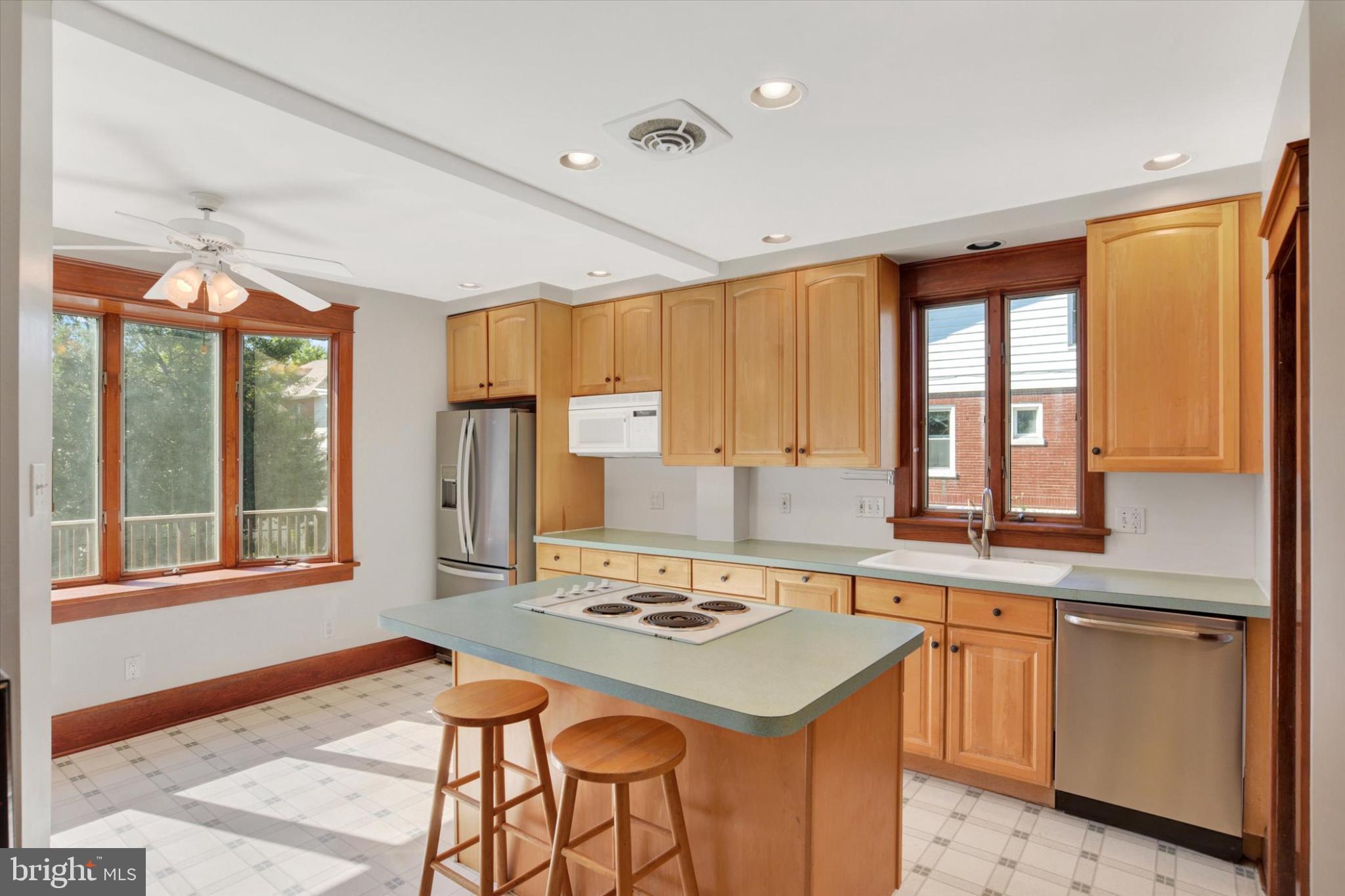312 10TH STREET