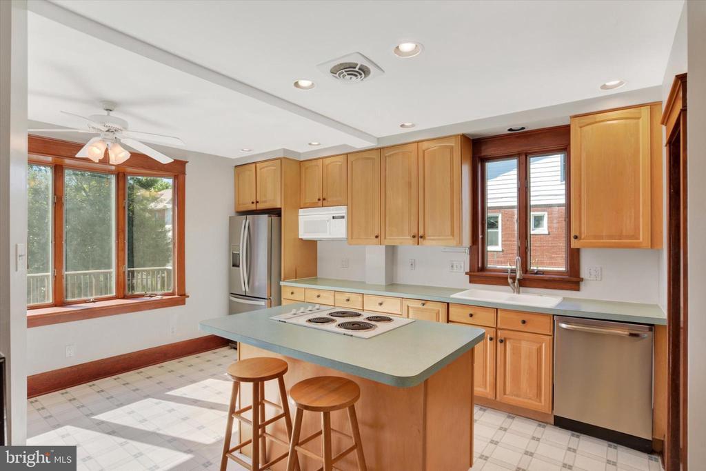 312 10TH STREET