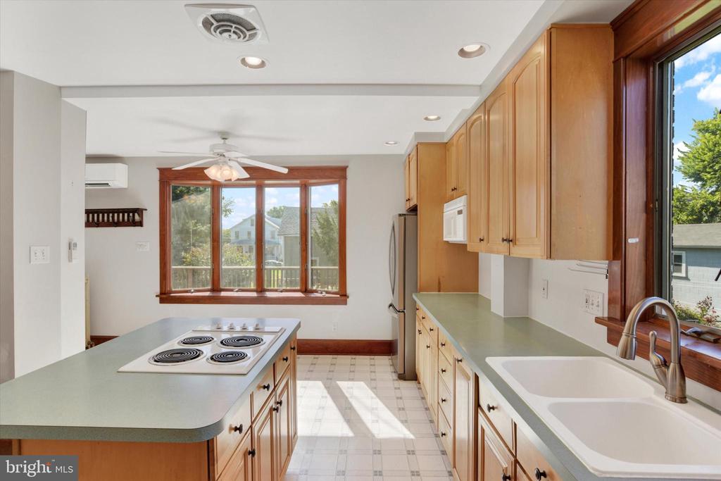312 10TH STREET