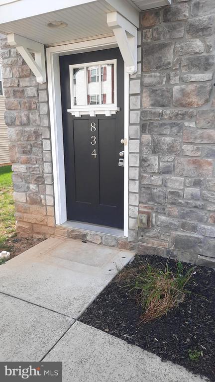 834 ADMIRALS QUAY DRIVE