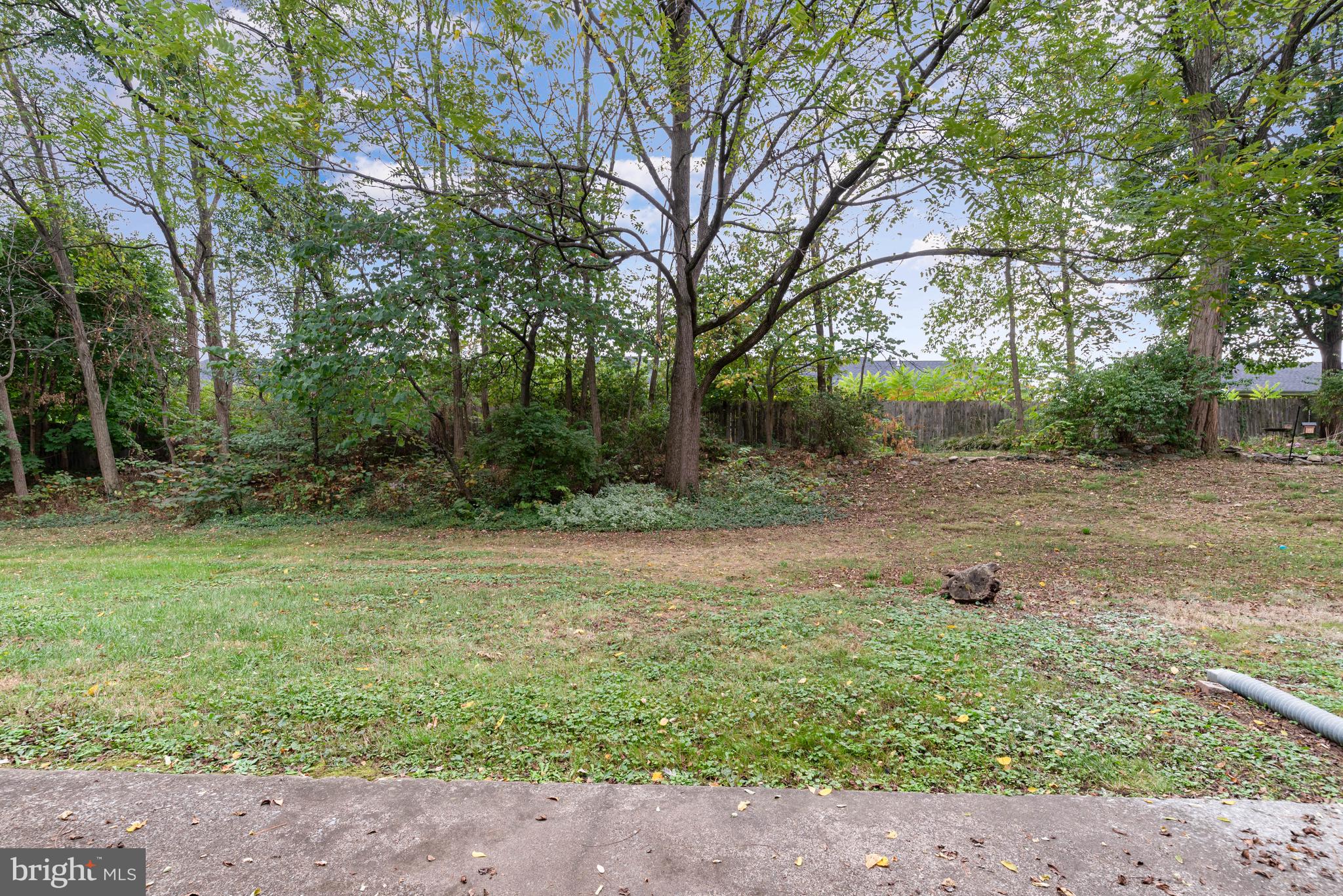 638 CEDAR RIDGE LANE