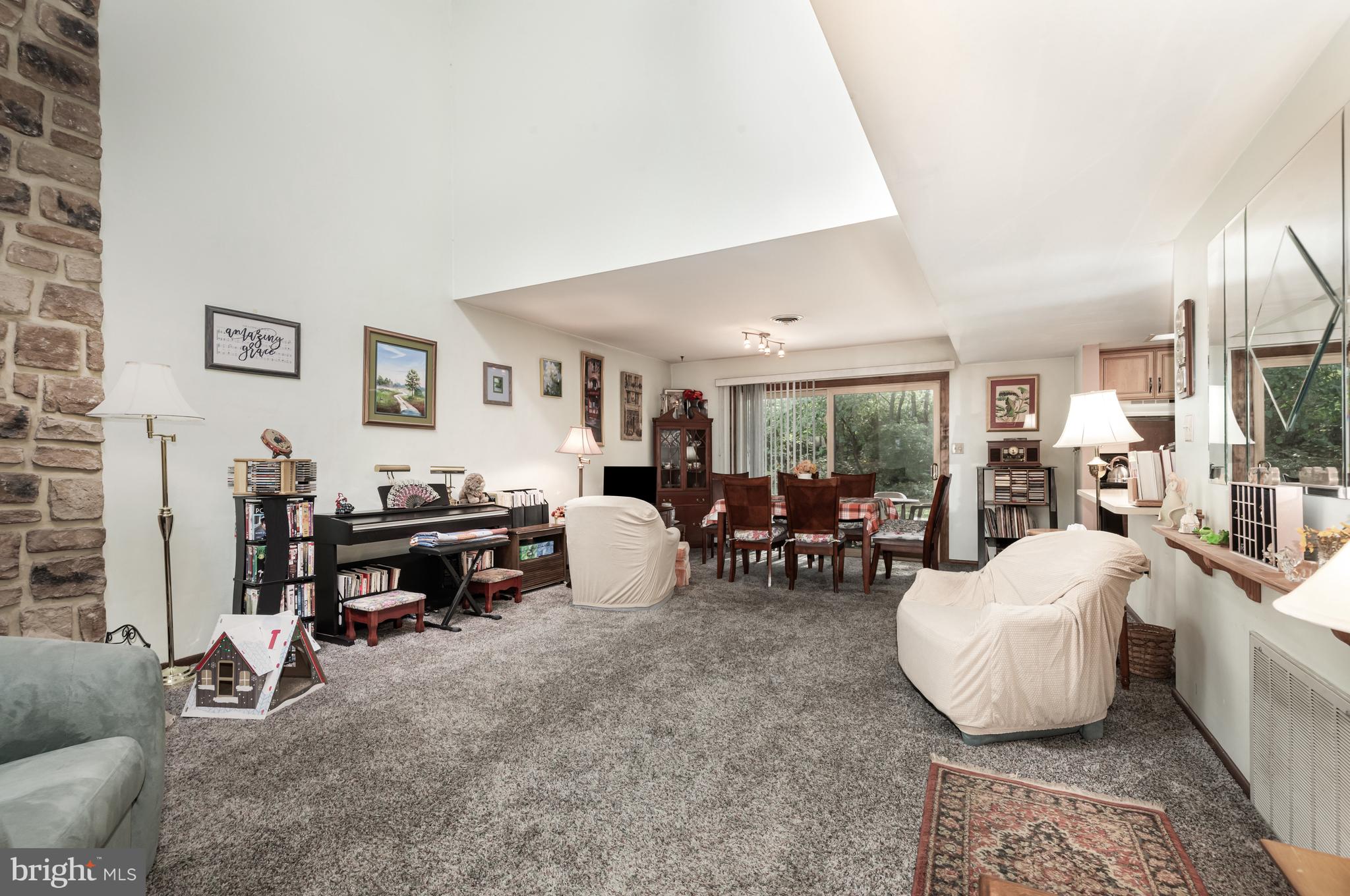 638 CEDAR RIDGE LANE