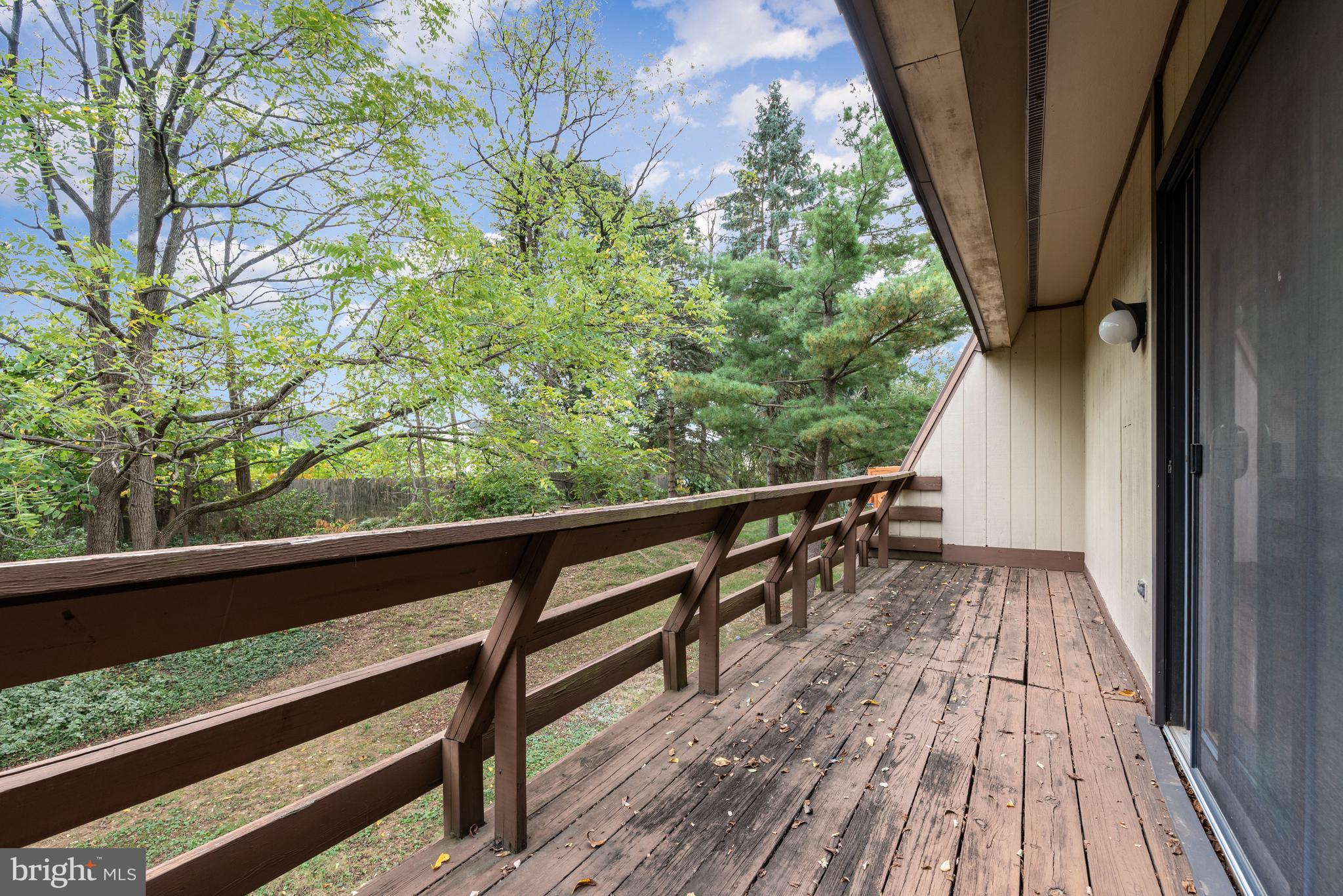 638 CEDAR RIDGE LANE