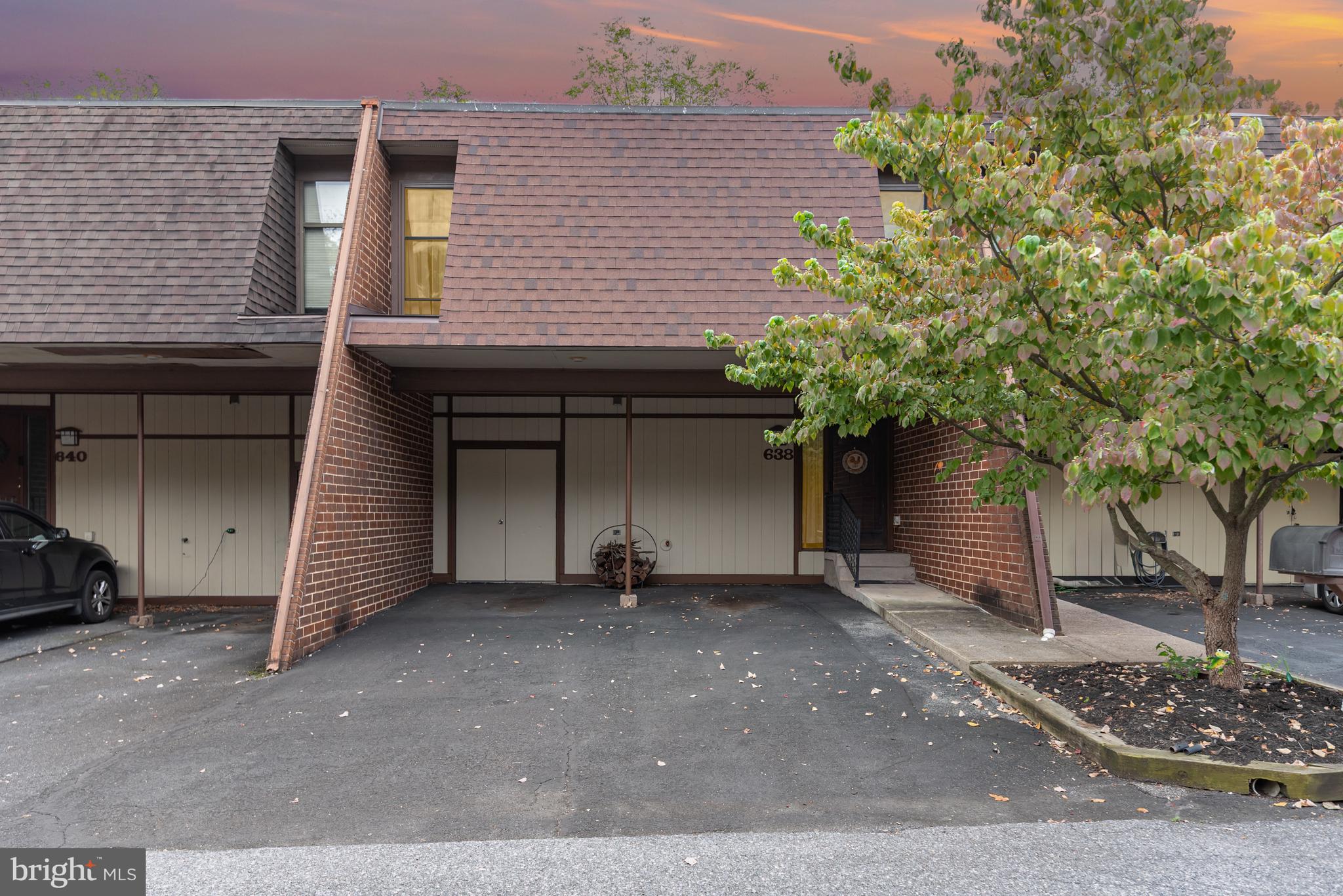 638 CEDAR RIDGE LANE