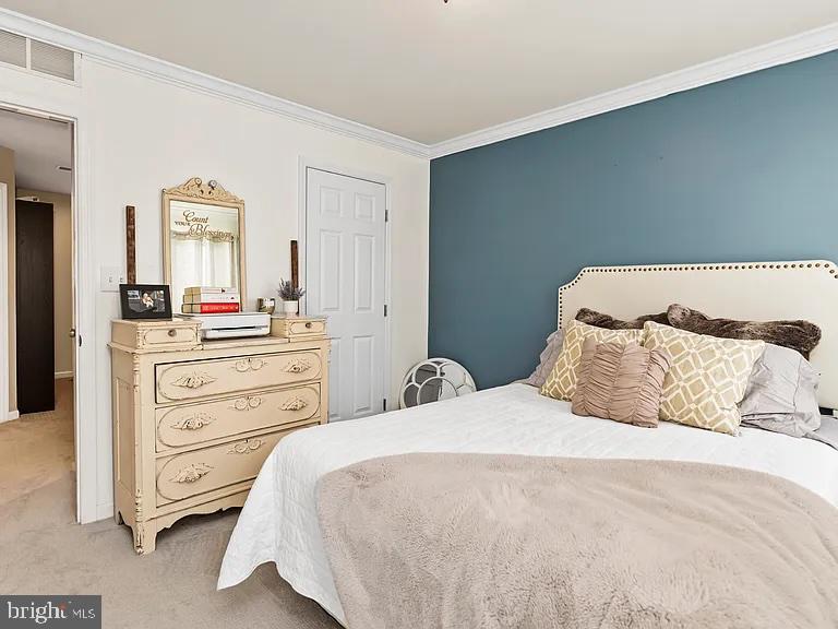 3025 MERIDIAN COMMONS B