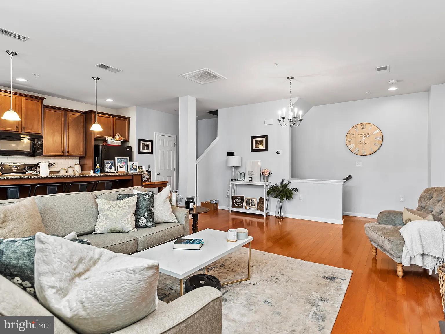 3025 MERIDIAN COMMONS B