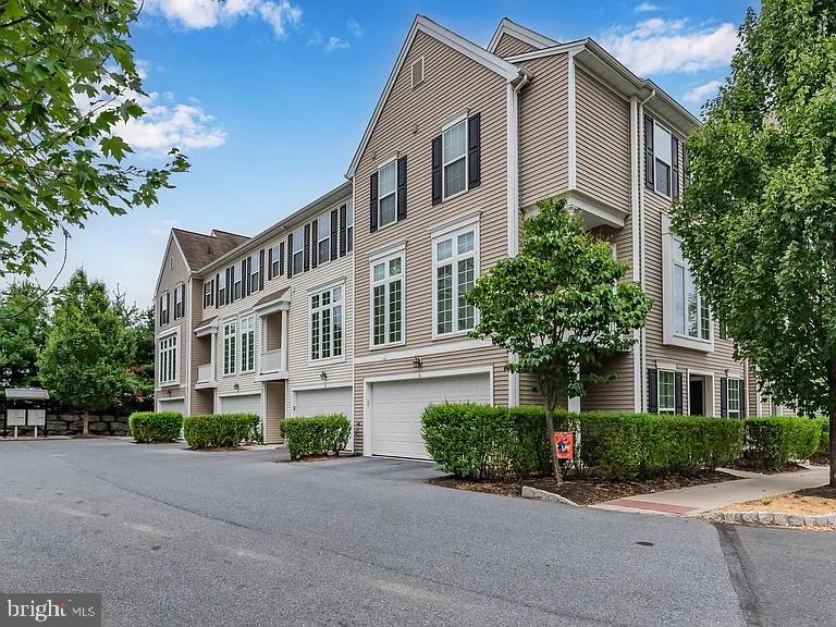 3025 MERIDIAN COMMONS B