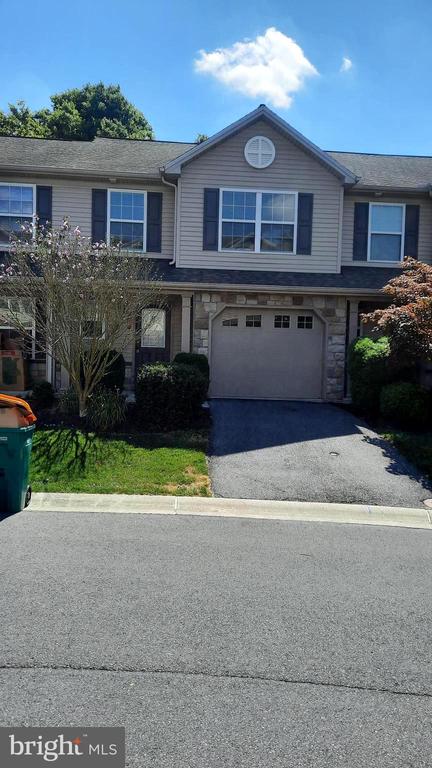 305 ANTILLES COURT