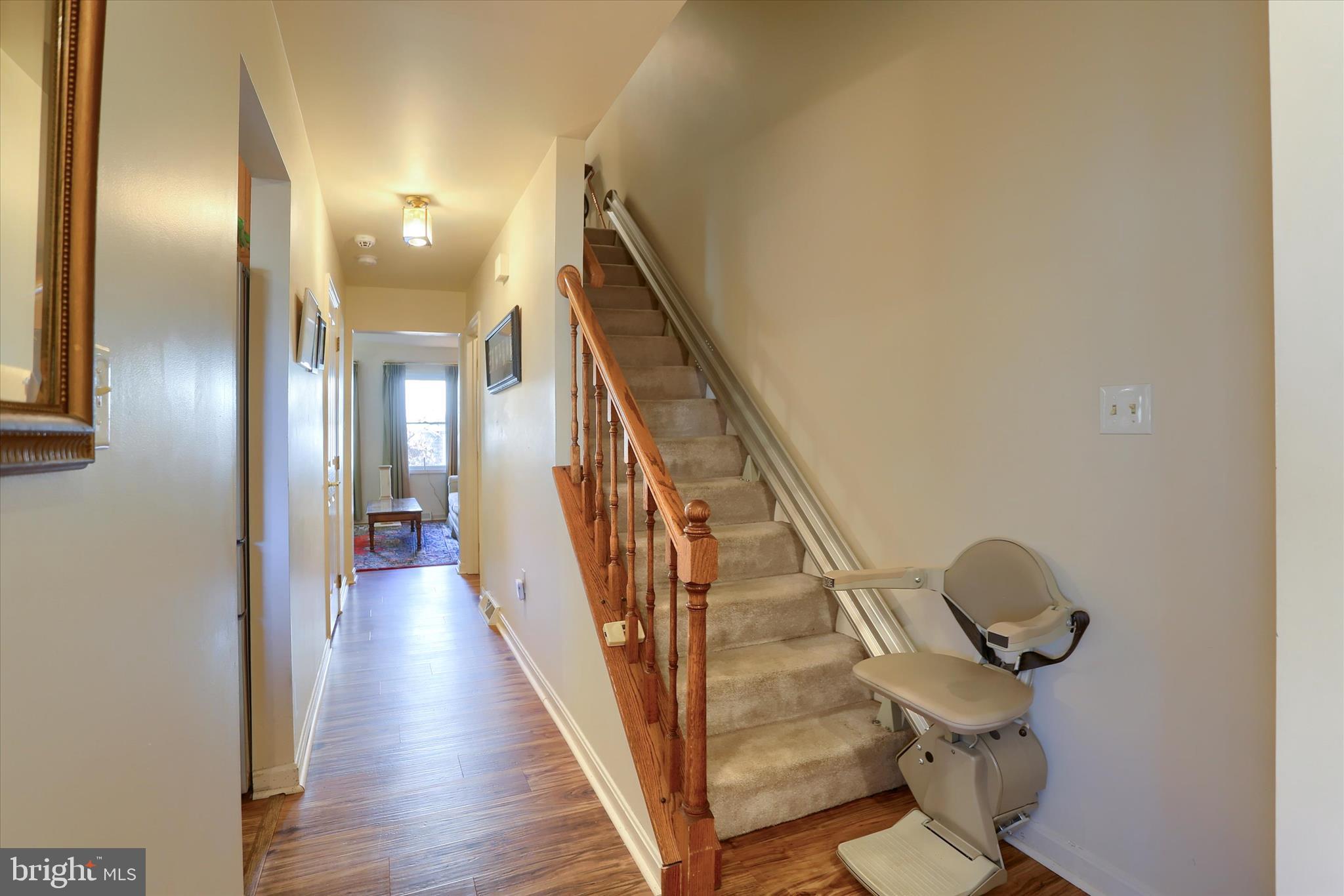 1402 RED MAPLE COURT