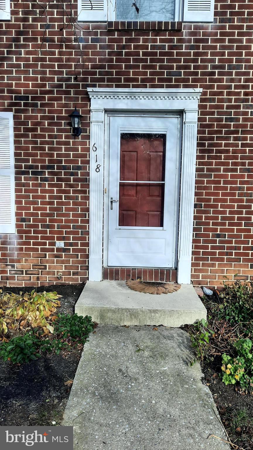 618 COLONIAL VIEW ROAD