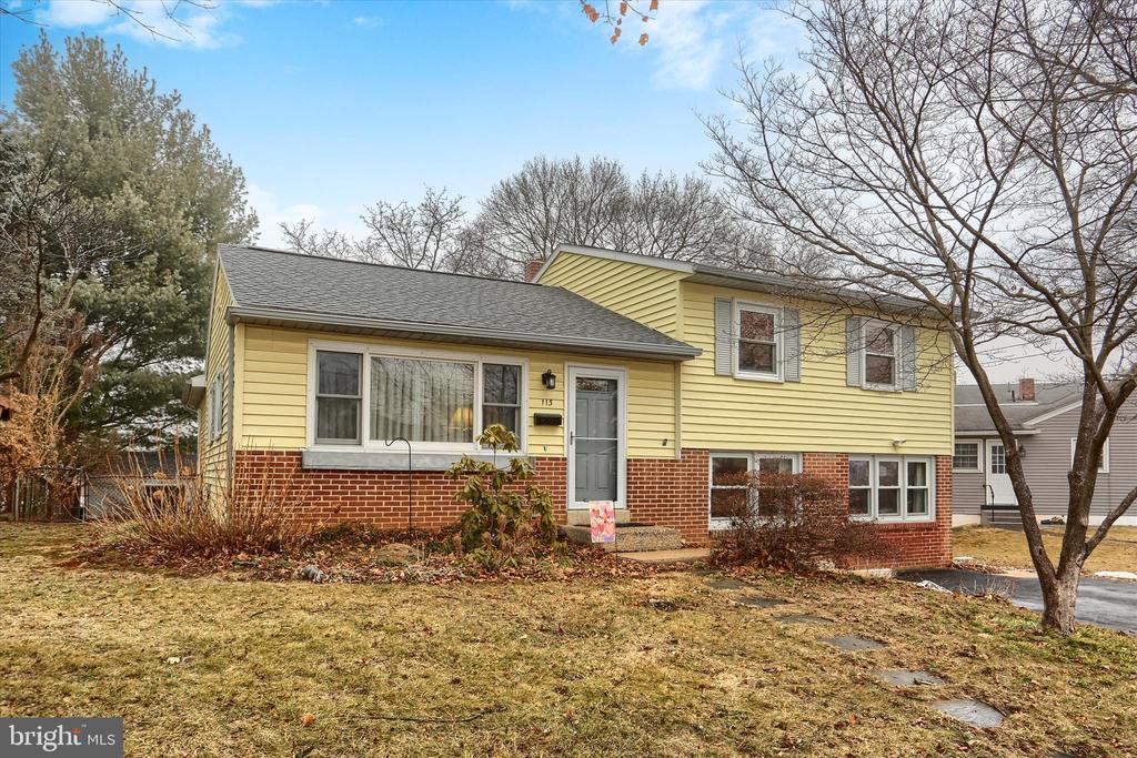 113 E WOODLAND DRIVE