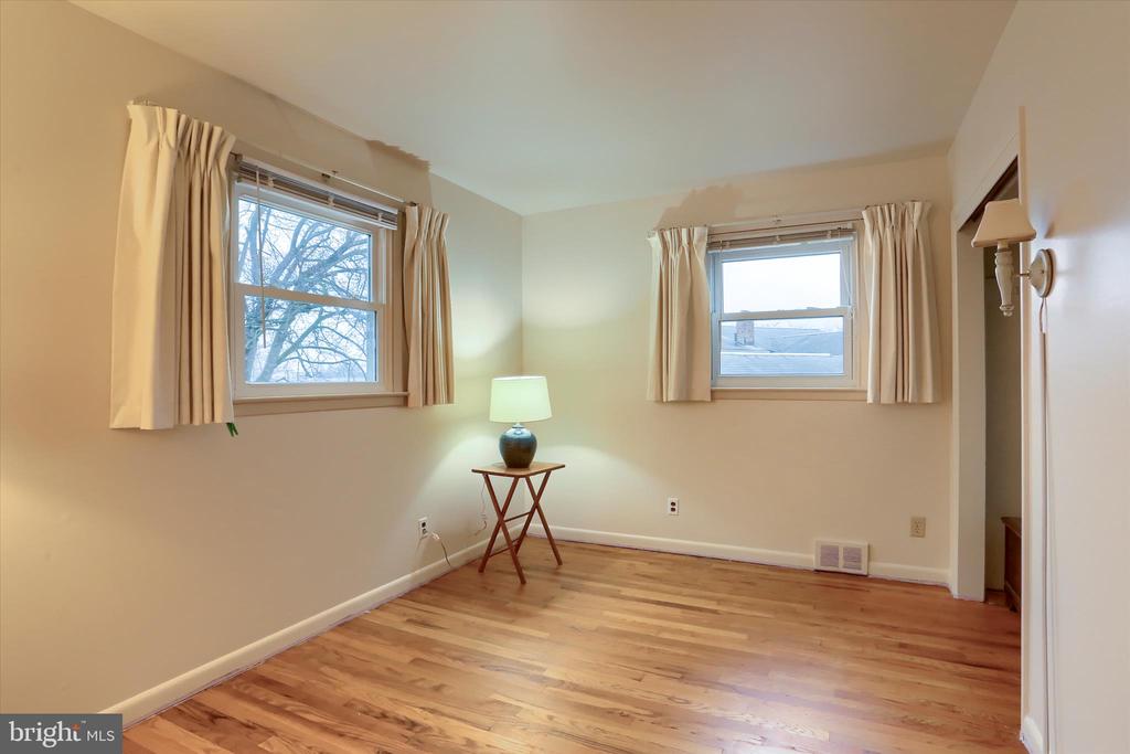 113 E WOODLAND DRIVE