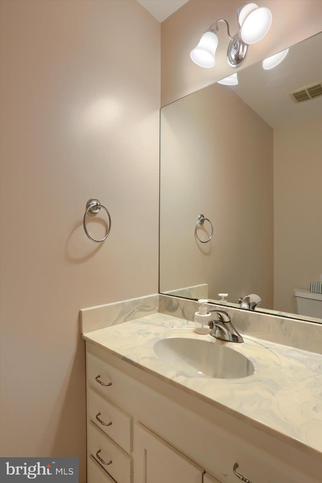 113 E WOODLAND DRIVE