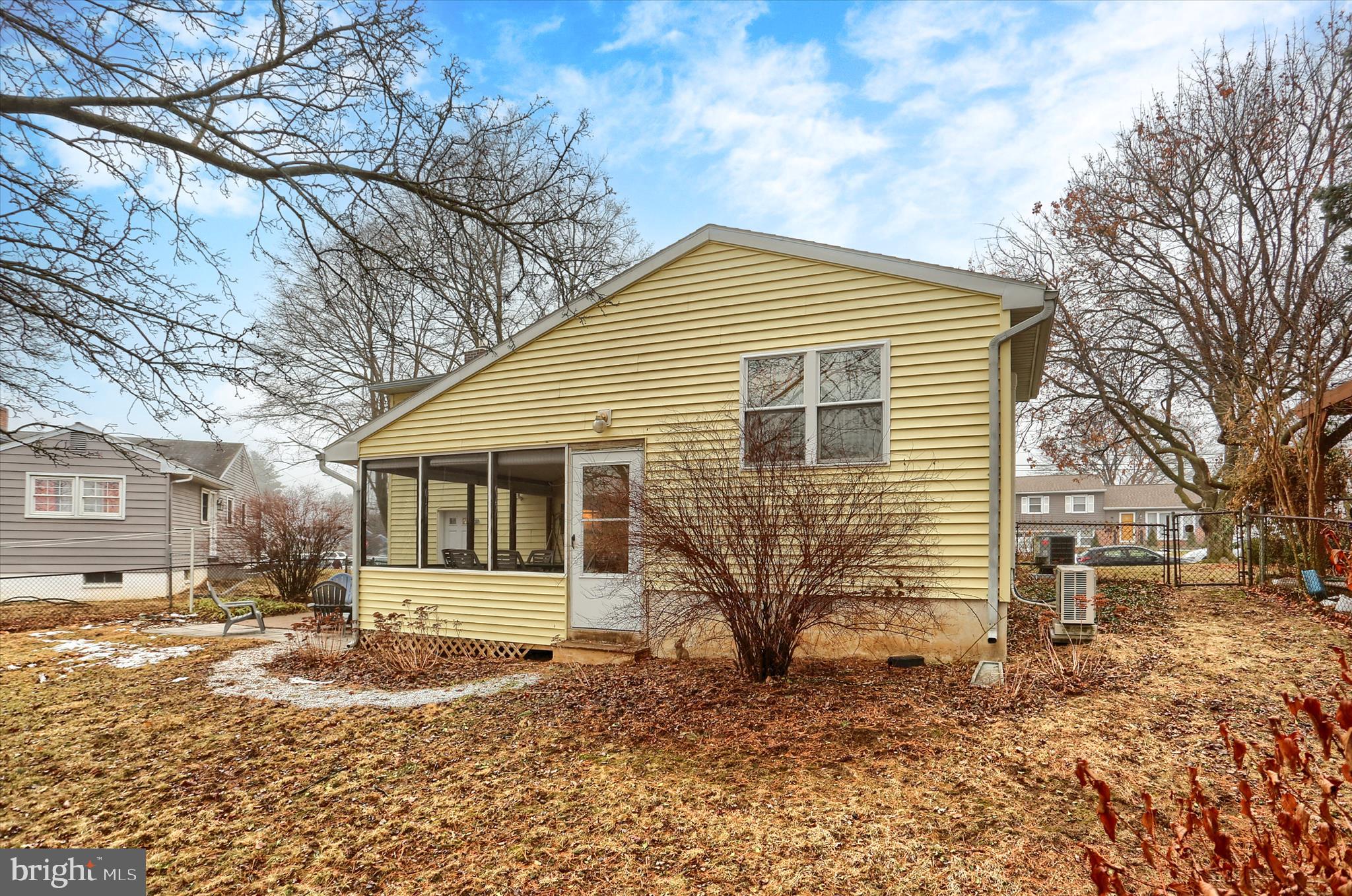 113 E WOODLAND DRIVE