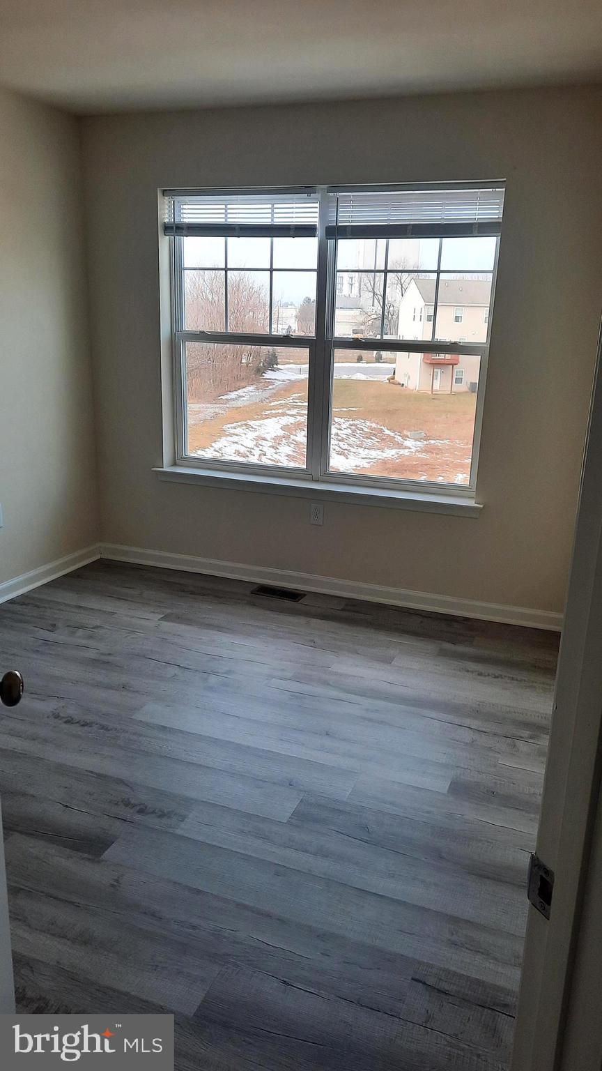 1029 ADMIRALS QUAY DRIVE