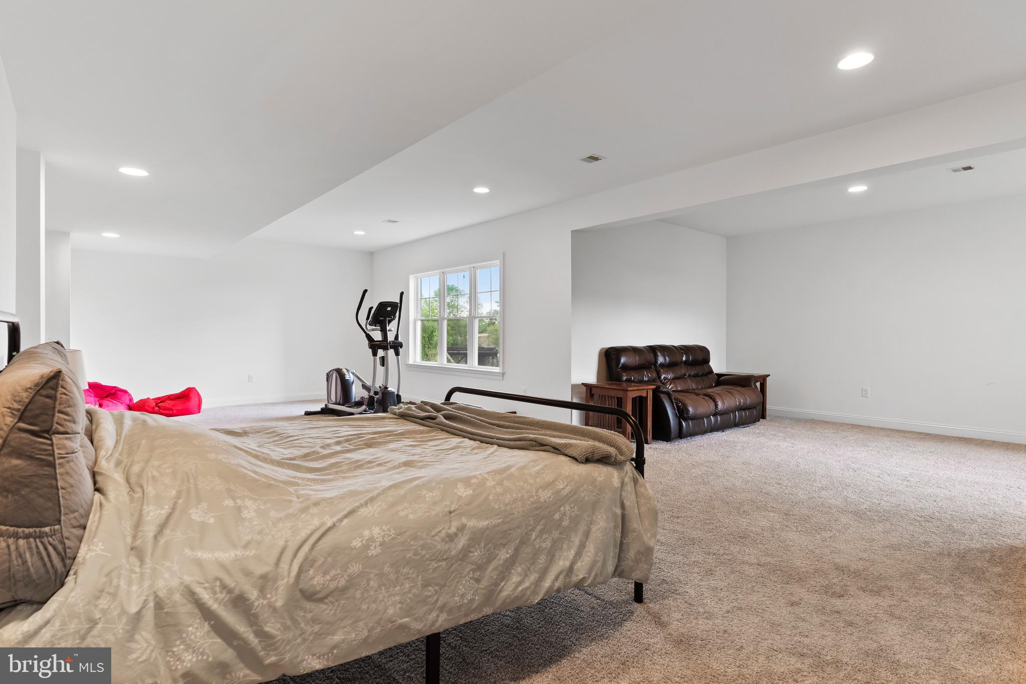 2058 N AUTUMN CHASE DRIVE