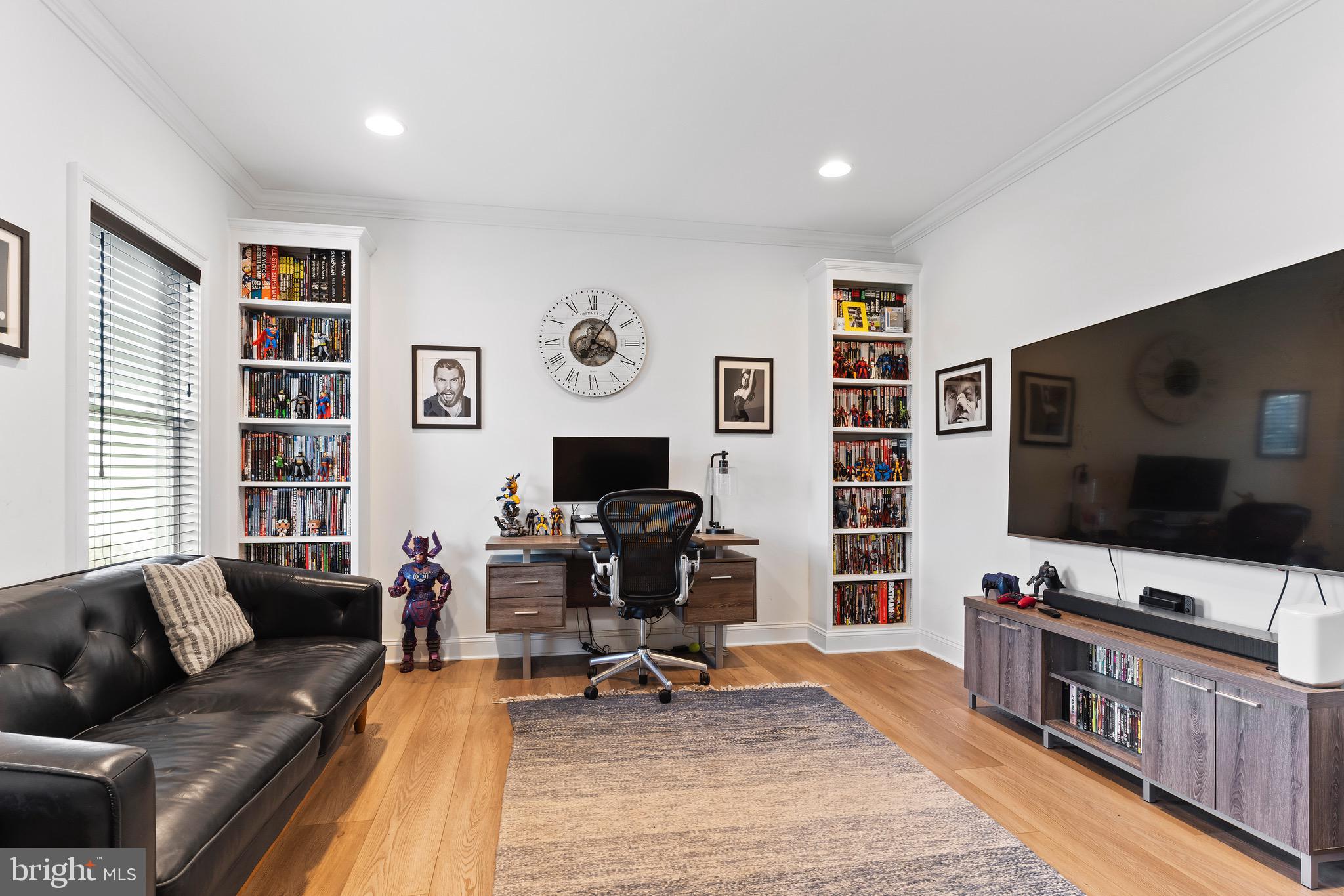 2058 N AUTUMN CHASE DRIVE