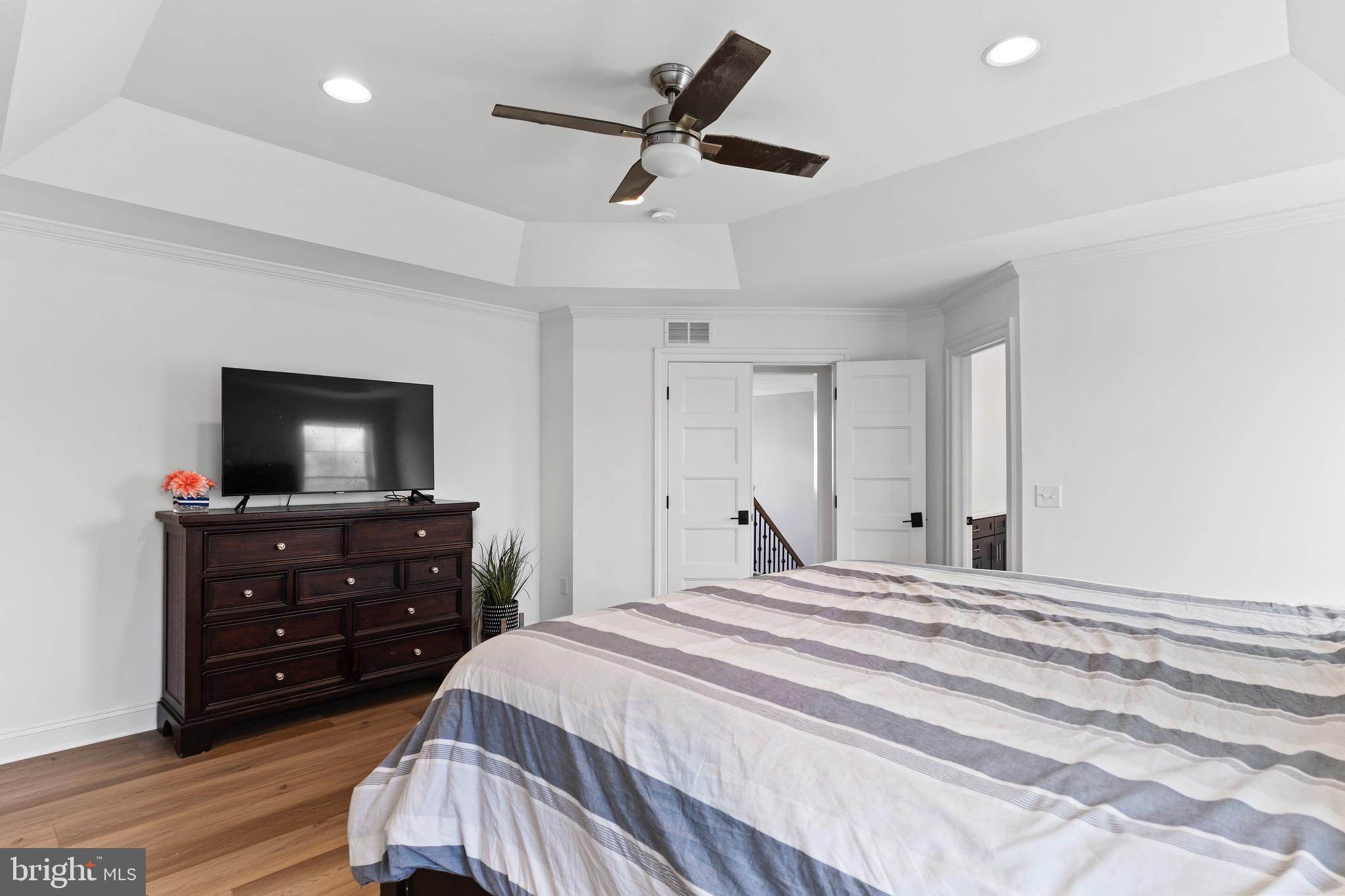 2058 N AUTUMN CHASE DRIVE