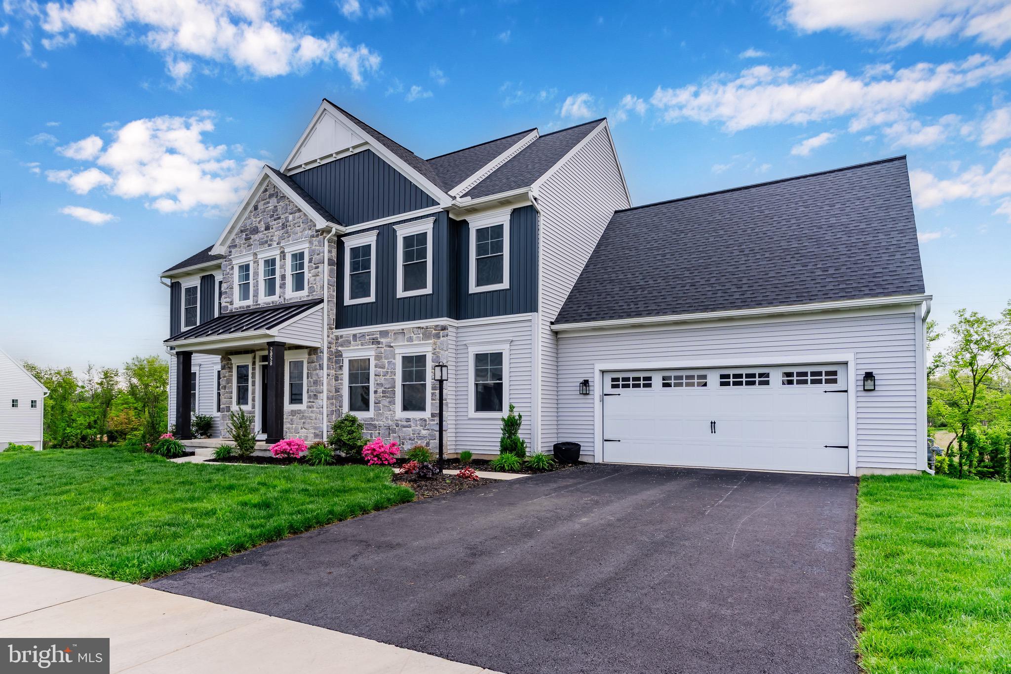 2058 N AUTUMN CHASE DRIVE