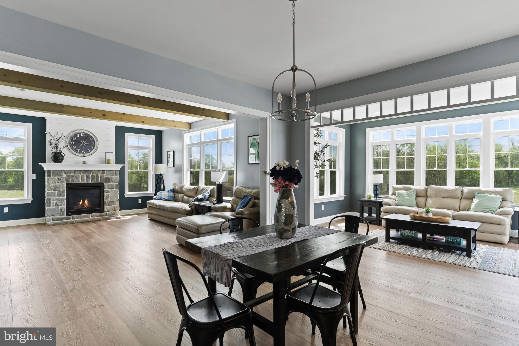 2058 N AUTUMN CHASE DRIVE