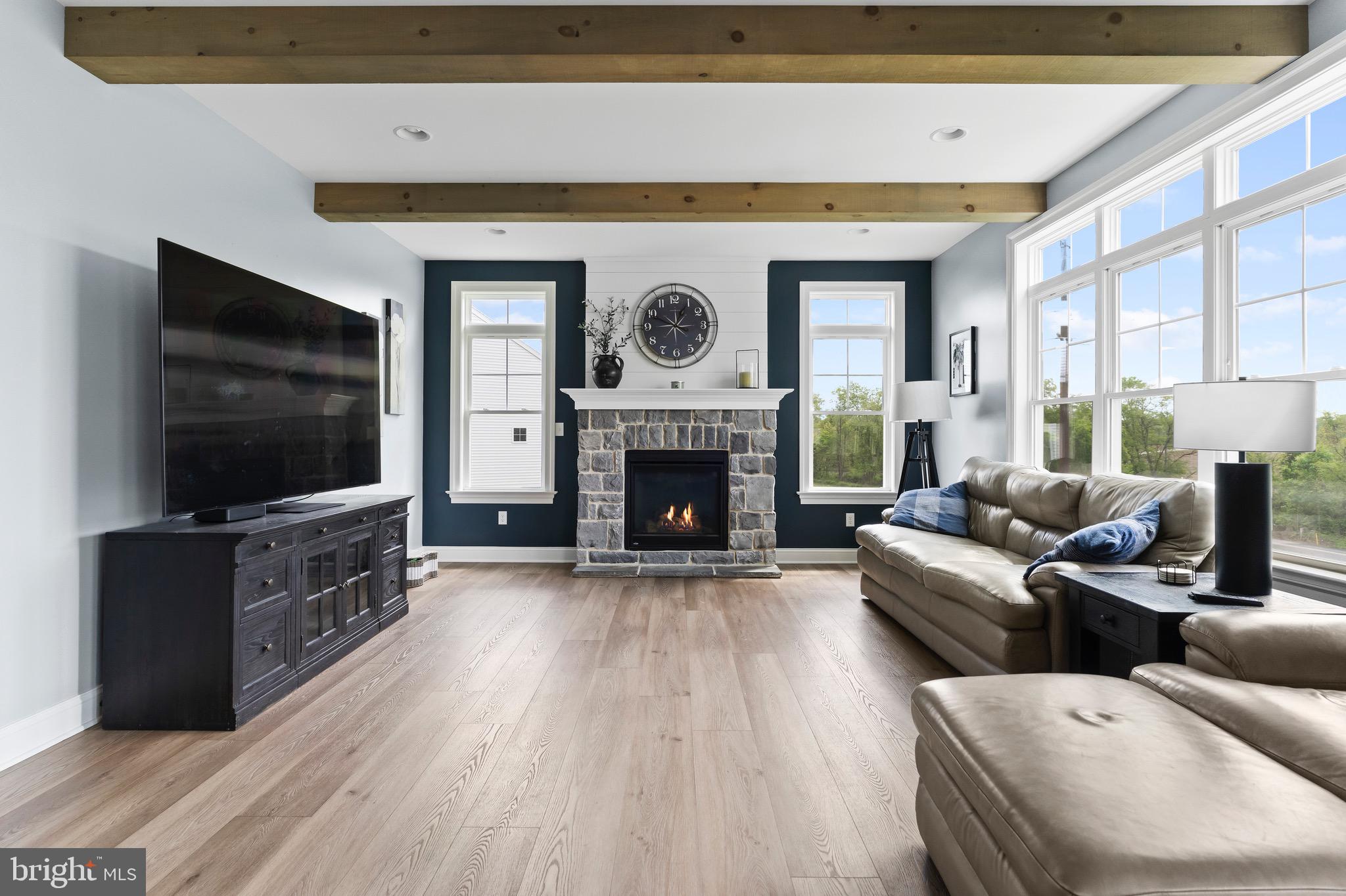 2058 N AUTUMN CHASE DRIVE