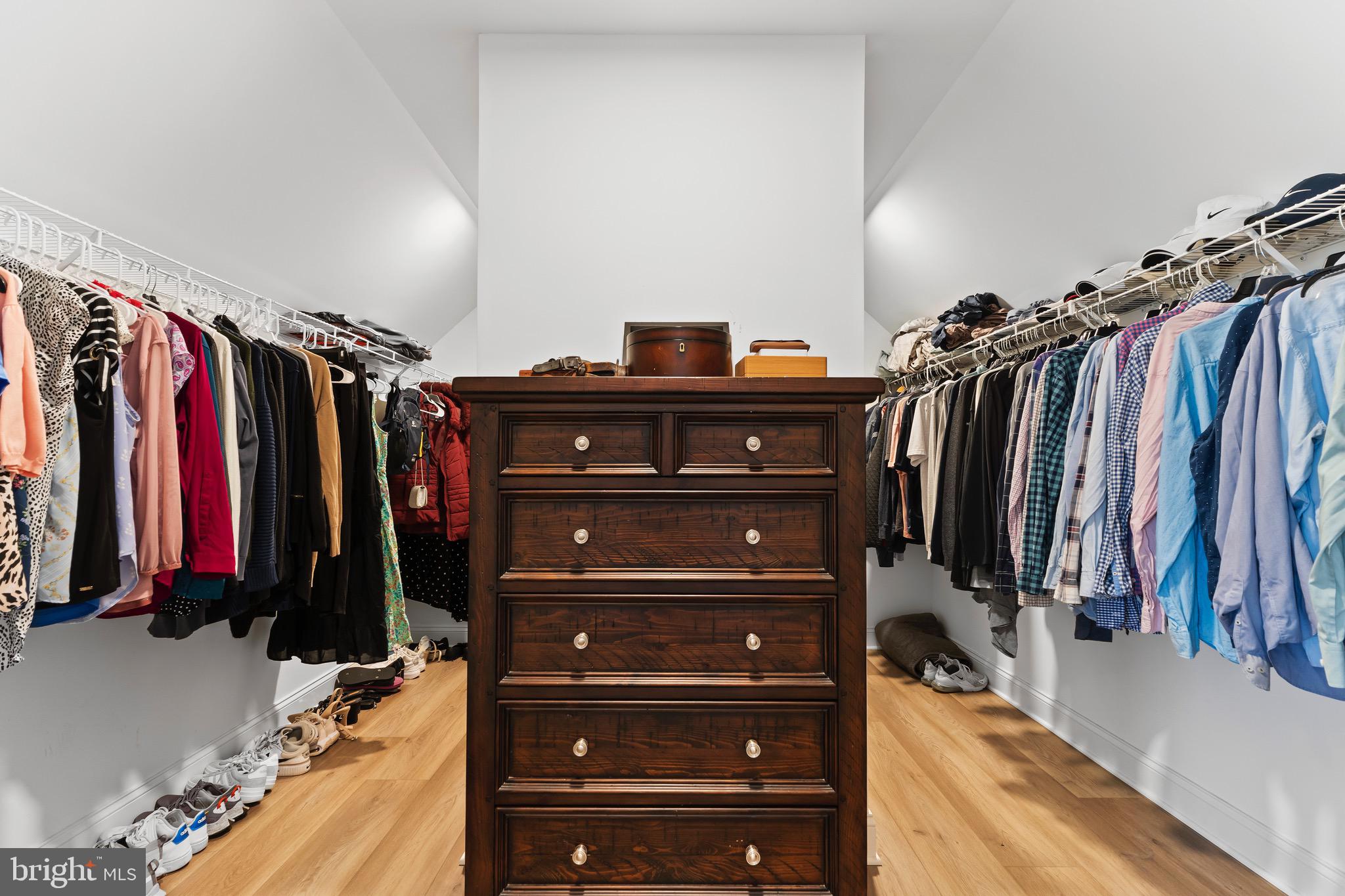 2058 N AUTUMN CHASE DRIVE