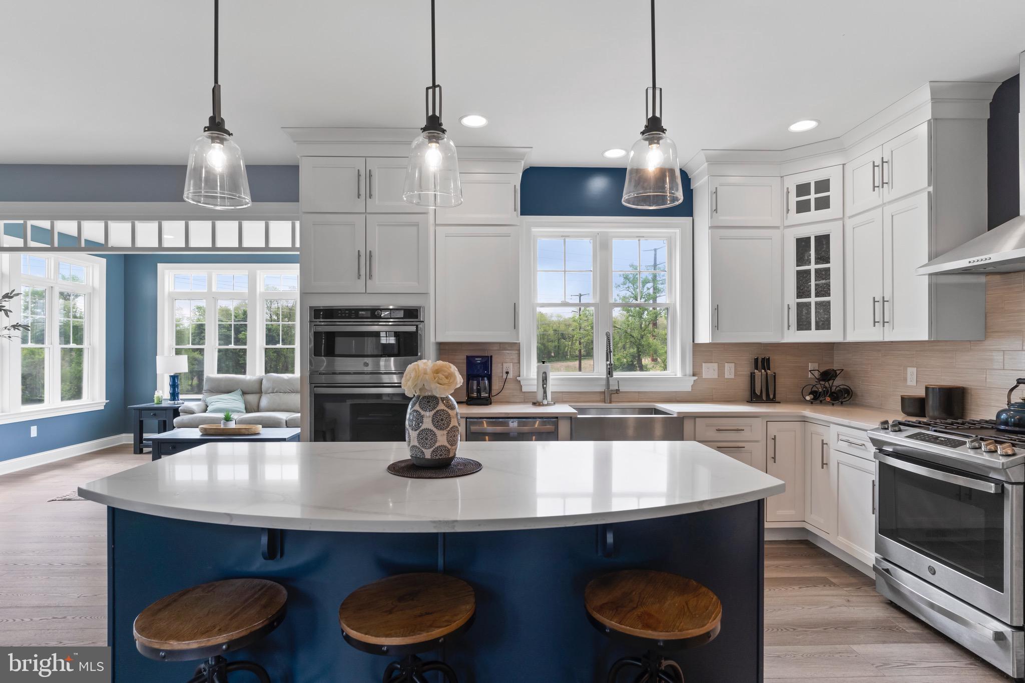 2058 N AUTUMN CHASE DRIVE