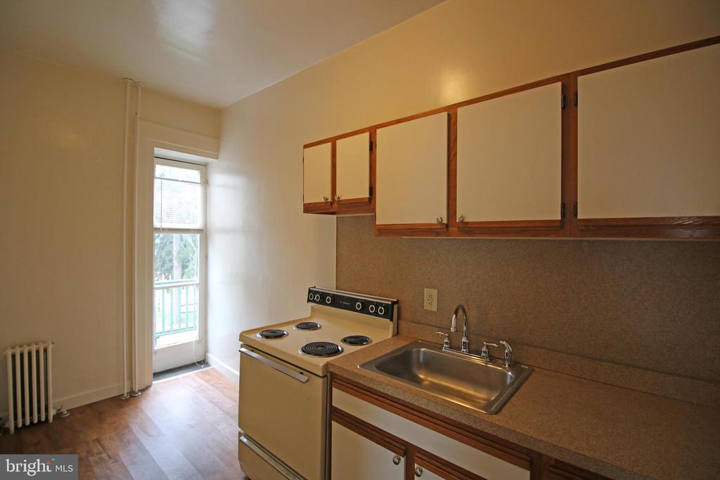 12 S FILBERT STREET B2