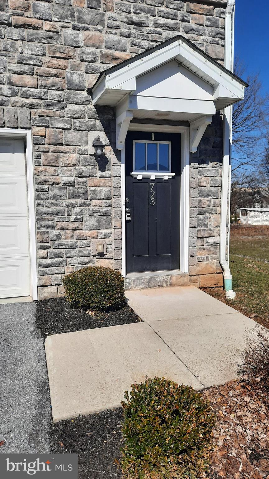 723 ADMIRALS QUAY DRIVE