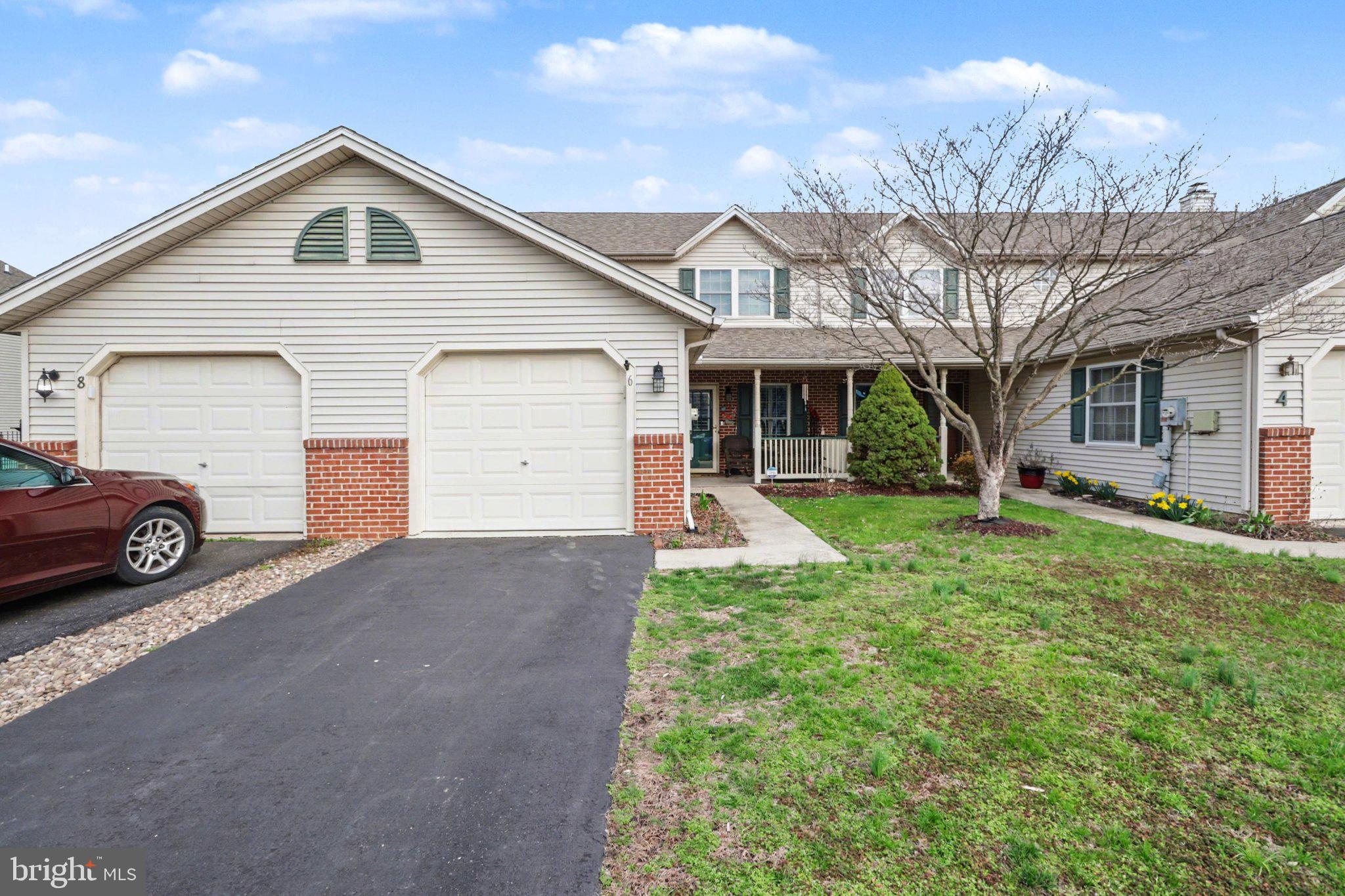 6 WESTWOOD COURT