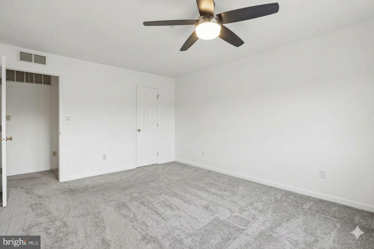 6 WESTWOOD COURT