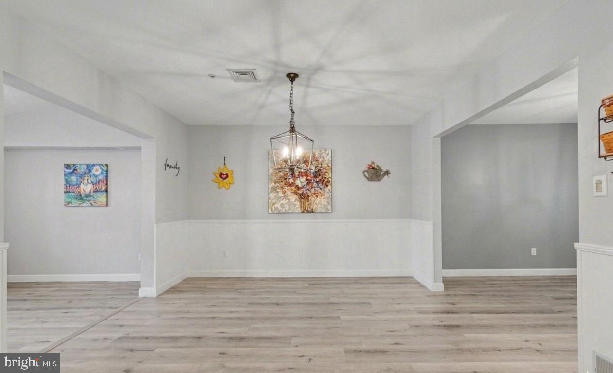 6 WESTWOOD COURT