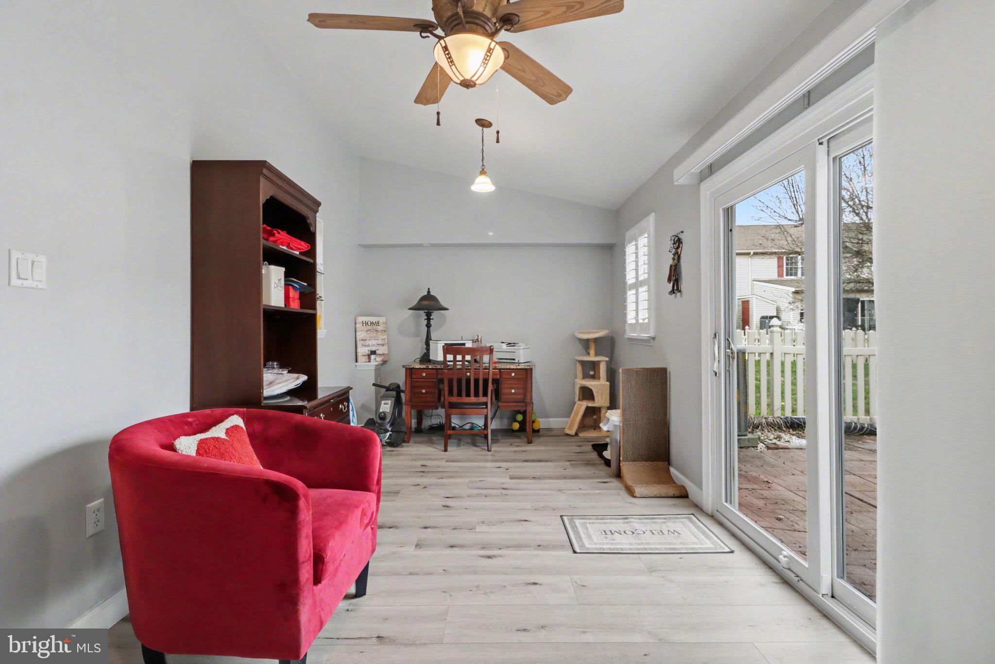 6 WESTWOOD COURT
