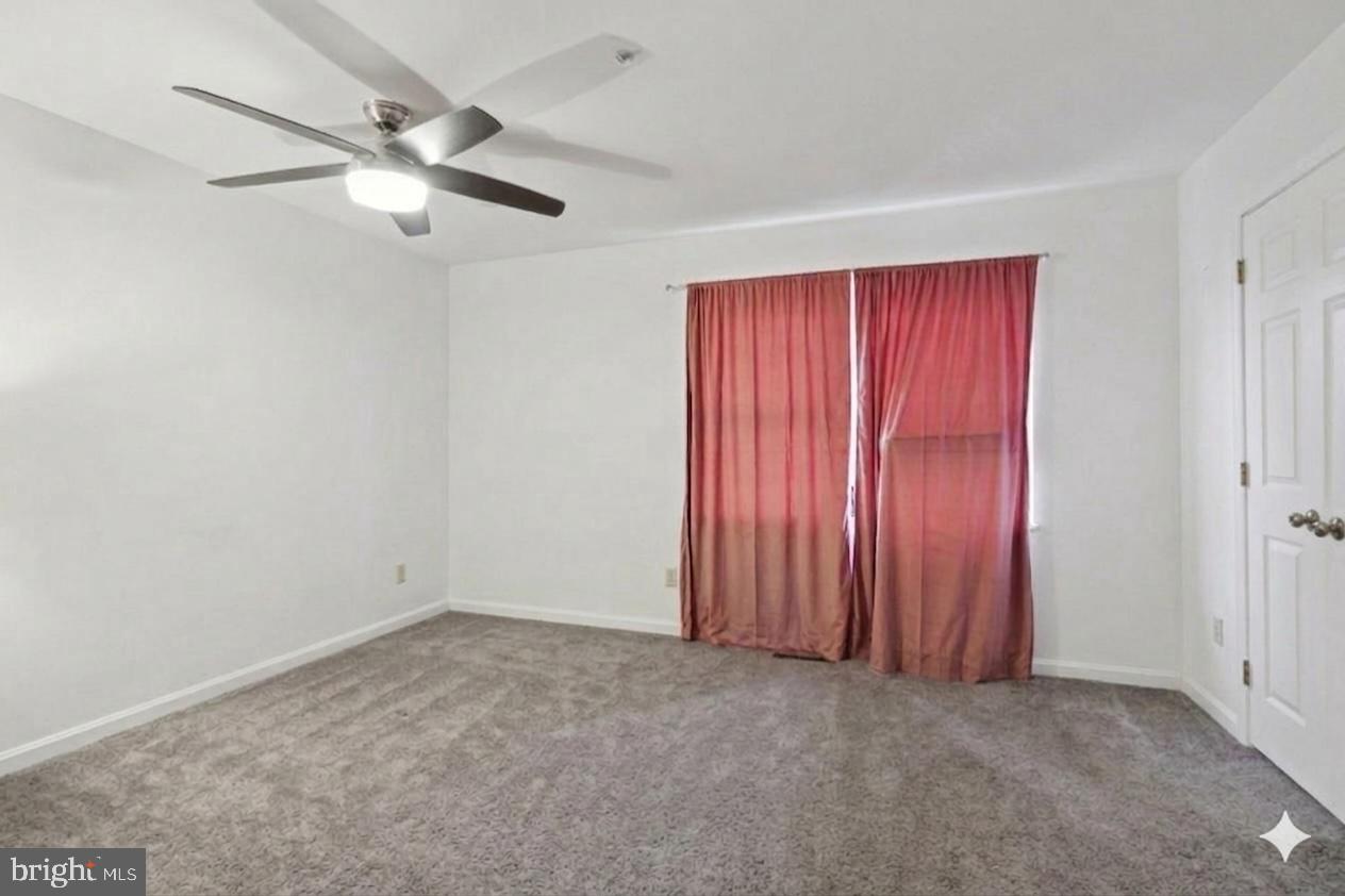 6 WESTWOOD COURT