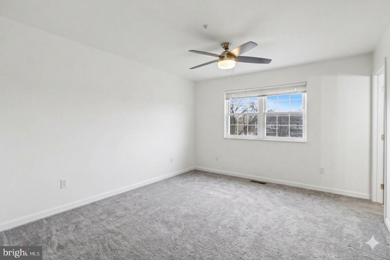 6 WESTWOOD COURT