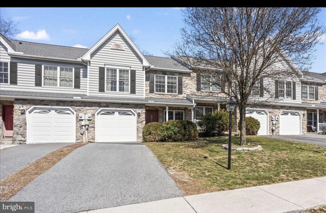 10 LENOX COURT