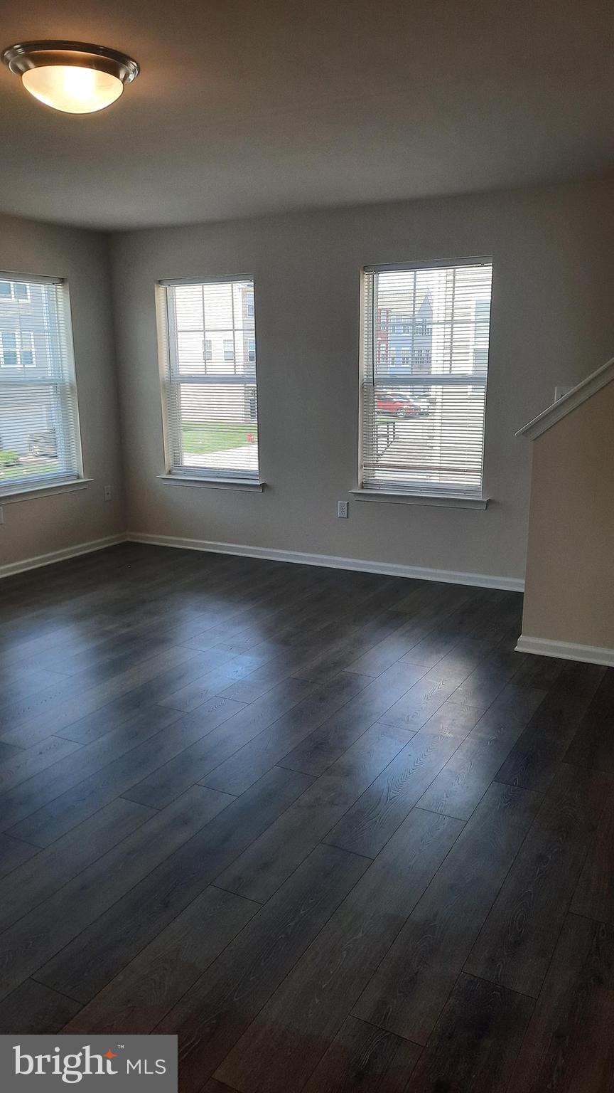 829 ADMIRALS QUAY DRIVE