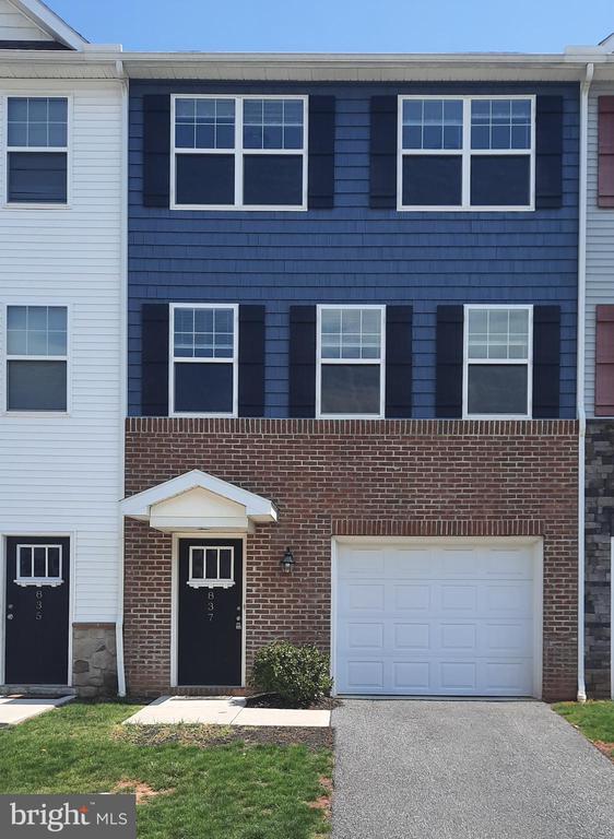 837 ADMIRALS QUAY DRIVE