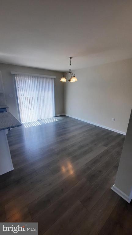 1039 ADMIRALS QUAY DRIVE