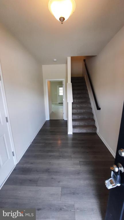 1039 ADMIRALS QUAY DRIVE