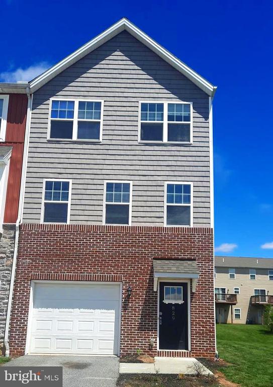 829 SCHOONER LANE