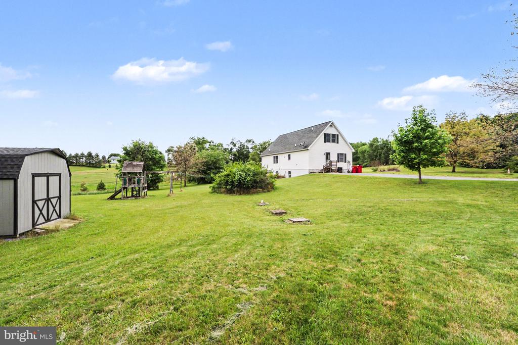 19 FOREST LANE