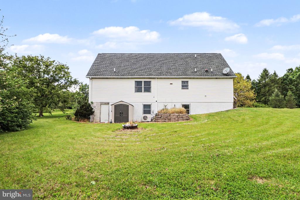 19 FOREST LANE