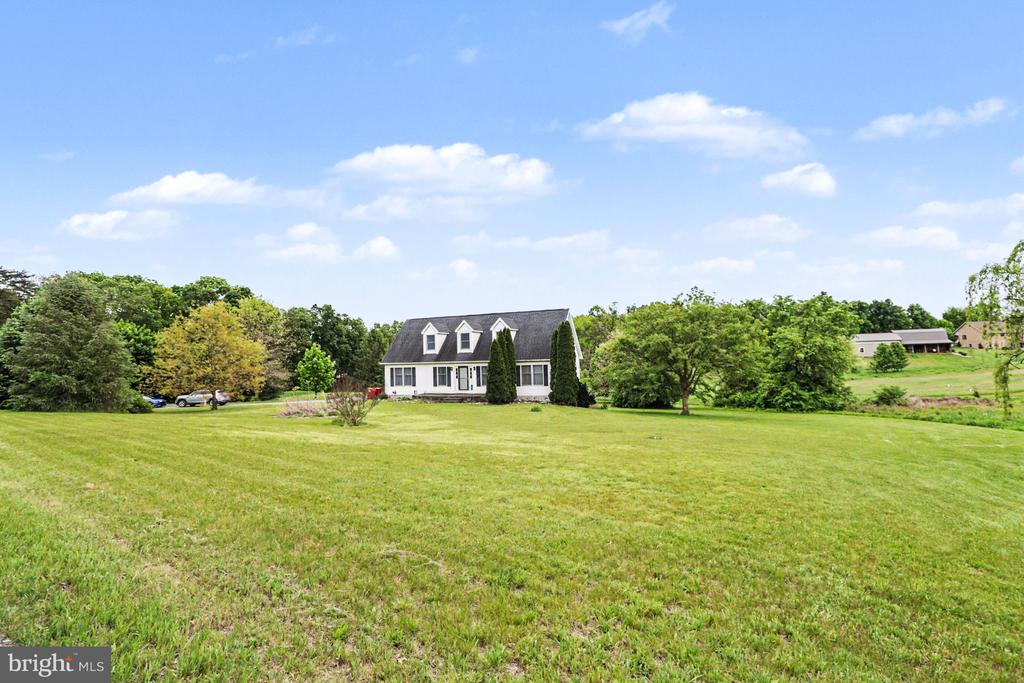 19 FOREST LANE