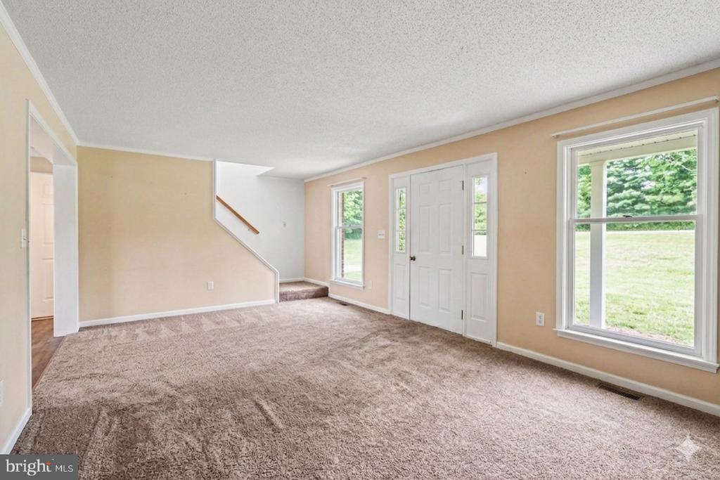 19 FOREST LANE